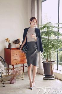 穿西装日韩美女图片视频,日韩美女演绎西装穿搭魅力